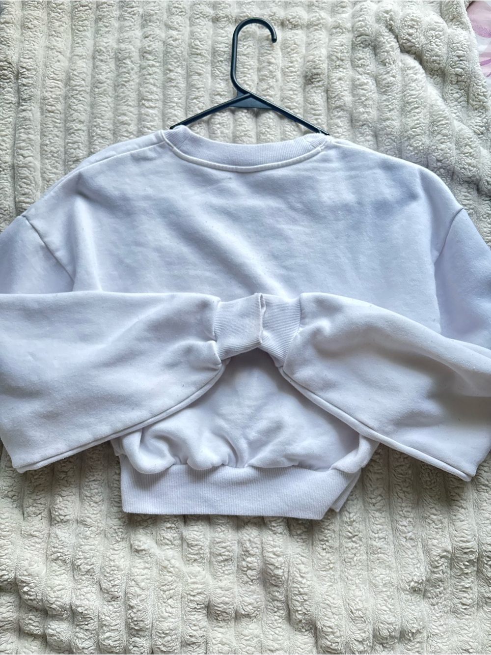 ALO Yoga White Cropped Crewneck Sweatshirt - Picture 4 of 4